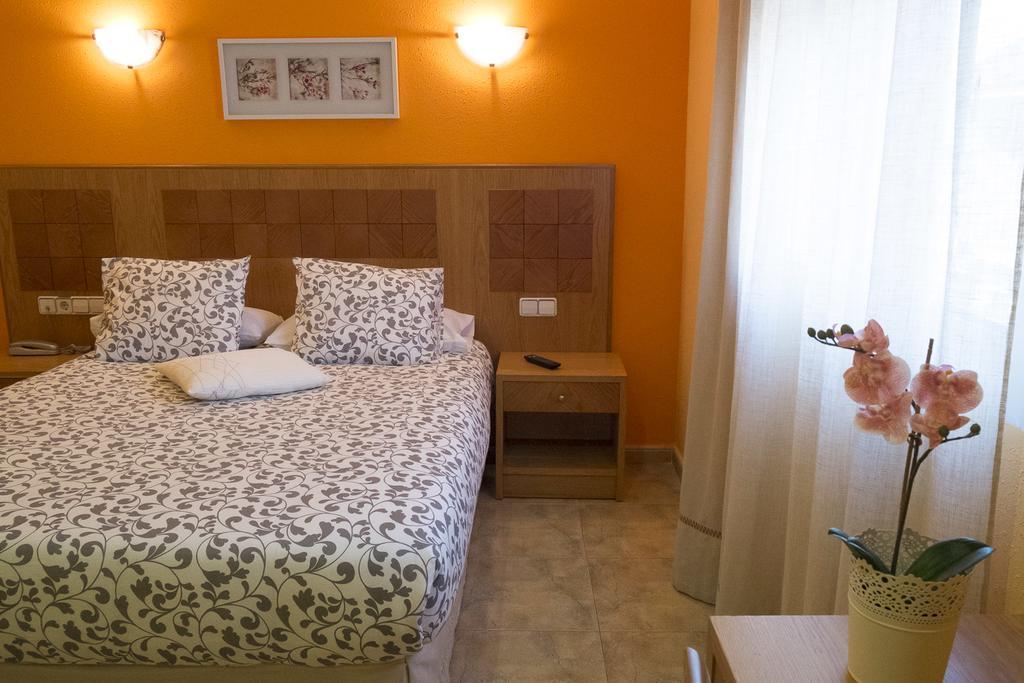 Hostal Azul ألمولار المظهر الخارجي الصورة